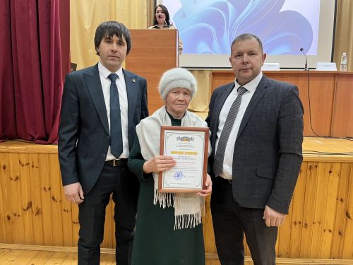 Зур Кукмарада хисап җыелышы узды