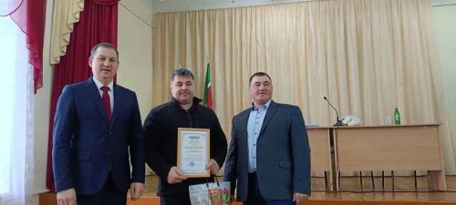 Нырты авыл җирлегендә хисап җыелышы узды