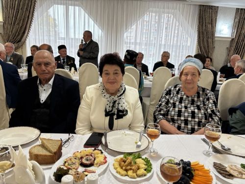 Кукмарада Халыкара өлкәннәр көне уңаеннан ветераннарны хөрмәтләделәр