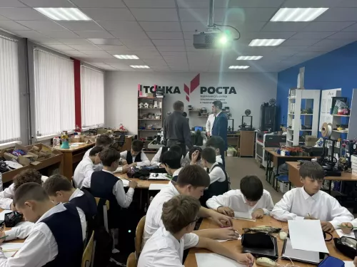 Халык мөрәҗәгатьләре — игътибар үзәгендә: Кукмара районы прокуроры гражданнарны кабул итте
