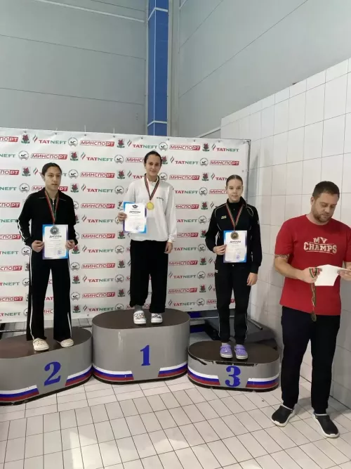 Пловчиха из Кукмора завоевала четыре медали на первенстве Татарстана