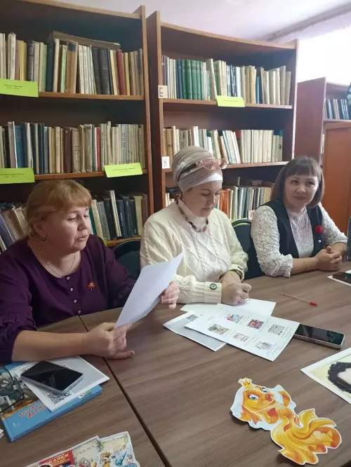 Нырты мәктәбендә китапханәчеләр тәҗрибә уртаклашты