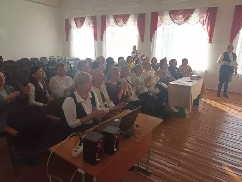 Нырты мәктәбендә китапханәчеләр тәҗрибә уртаклашты