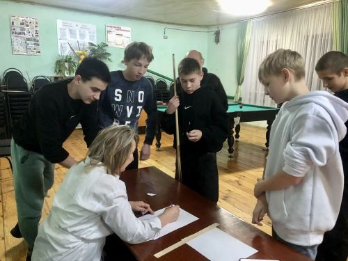 В Верхнекузмесском Доме культуры прошел турнир по бильярду