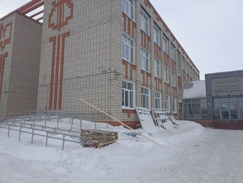 Киләчәккә адым: Кукмара 4нче урта мәктәбендә төзекләндерү эшләре бара