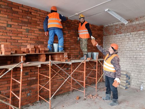 Киләчәккә адым: Кукмара 4нче урта мәктәбендә төзекләндерү эшләре бара