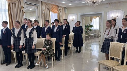 Кукмара районында тантаналы вакыйга: Үсмерләргә паспортлар тапшырылды