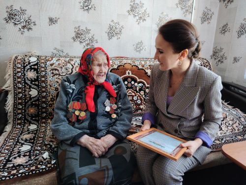 Кукмарадан Мария Баширова бүген гомер бәйрәмен билгеләп үтте