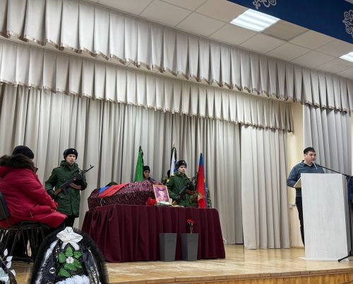 Алмаз Закиров -  Герой нашей страны