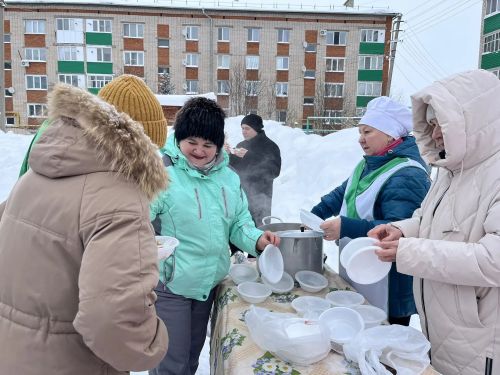 “Әкияттә кунакта”: күршеләрне берләштергән кышкы карнавал
