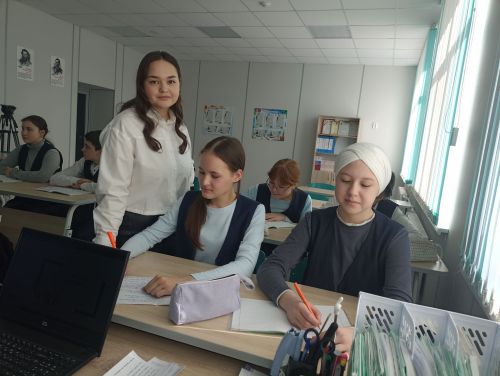 Кукмара районында яшь укытучылар район башлыгының акчалата бүләгенә ия булалар