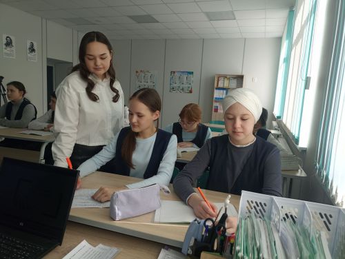 Кукмара районында яшь укытучылар район башлыгының акчалата бүләгенә ия булалар