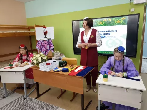 Мәчкәрә мәктәп-интернаты кунаклар кабул итте
