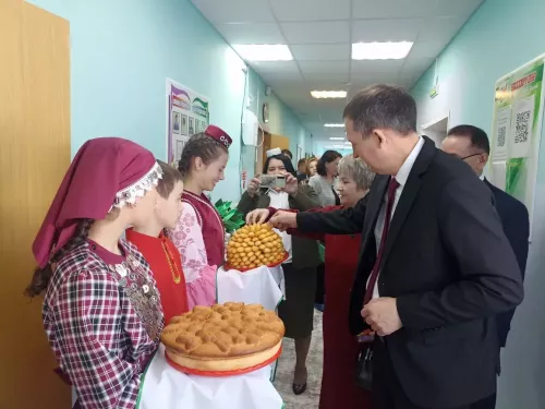 Мәчкәрә мәктәп-интернаты кунаклар кабул итте