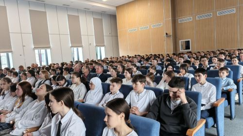 Кукмараның 3 нче урта мәктәбендә буллингка каршы көрәш һәм хокук бозуларны кисәтү буенча очрашу узды