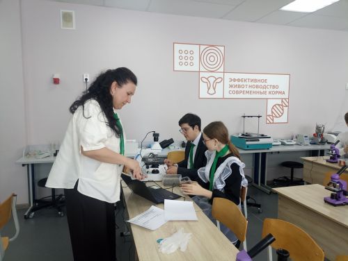 Кукмара өченче урта мәктәбендә республика семинары узды