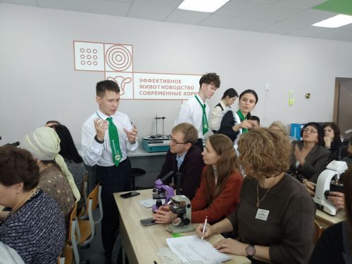 Кукмара өченче урта мәктәбендә республика семинары узды