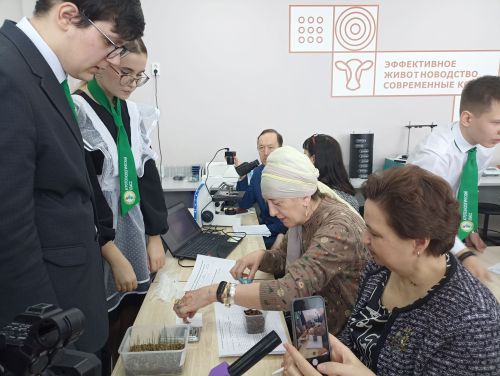 Кукмара өченче урта мәктәбендә республика семинары узды