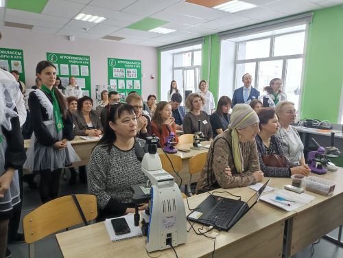 Кукмара өченче урта мәктәбендә республика семинары узды