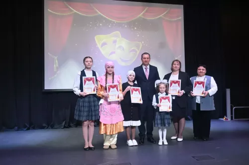 Кукмарада театр фестивальләре җиңүчеләрен бүләкләү тантанасы узды