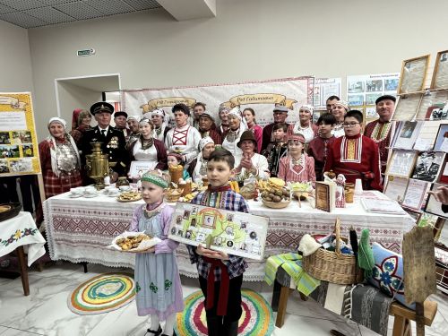 Кукмарада «Гаилә тарихында гасырлар кайтавазы — Тарихта без эзлебез» исемле республика шәҗәрә фестиваленең зона этабы узды
