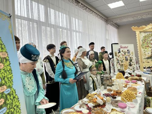 Кукмарада «Гаилә тарихында гасырлар кайтавазы — Тарихта без эзлебез» исемле республика шәҗәрә фестиваленең зона этабы узды
