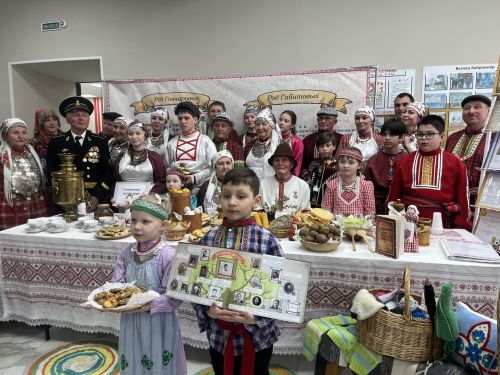 Кукмарада «Гаилә тарихында гасырлар кайтавазы — Тарихта без эзлебез» исемле республика шәҗәрә фестиваленең зона этабы узды