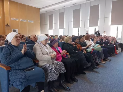 Кукмарада филология фәннәре докторы Фоат Галимуллинның юбилее уңаеннан әдәби-музыкаль кичә узды