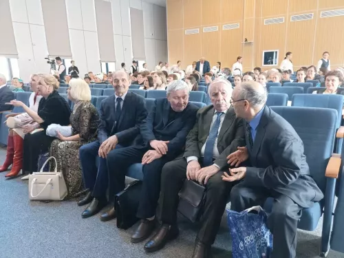 Кукмарада филология фәннәре докторы Фоат Галимуллинның юбилее уңаеннан әдәби-музыкаль кичә узды