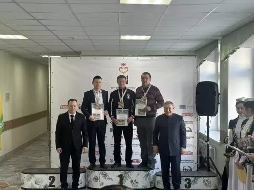 Фоторепортаж: кукмаралылар шахмат турнирында катнашты
