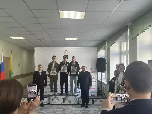 Фоторепортаж: кукмаралылар шахмат турнирында катнашты