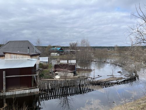 Лубянда су хәвефе: критик ноктага санаулы сантиметрлар кала