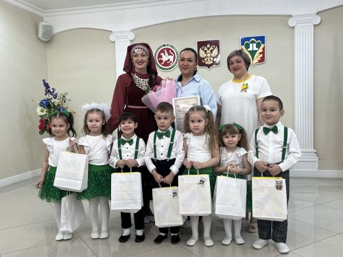 Булачак әниләргә — игътибар: Кукмарада йөкле хатын-кызлар өчен бәйрәм үткәрелде