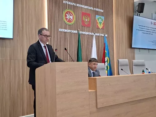 От бюджета до детского отдыха: в Кукморе обсудили главные вопросы развития района