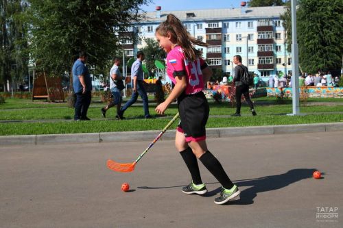 В Советском районе Казани торжественно открыли обновлённую спортивную площадку