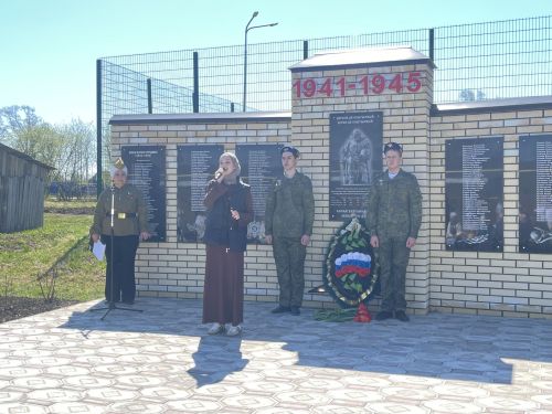 Камышлы авылында һәйкәл ачылды