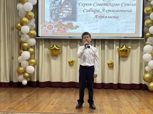 Манзарас урта мәктәбендә Герой Сабир Әхтәмов истәлегенә хәтер кичәсе узды