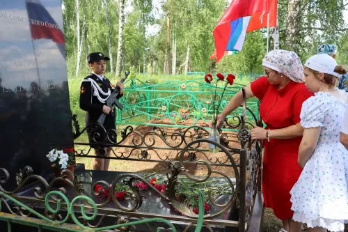 Манзарас урта мәктәбендә Герой Сабир Әхтәмов истәлегенә хәтер кичәсе узды