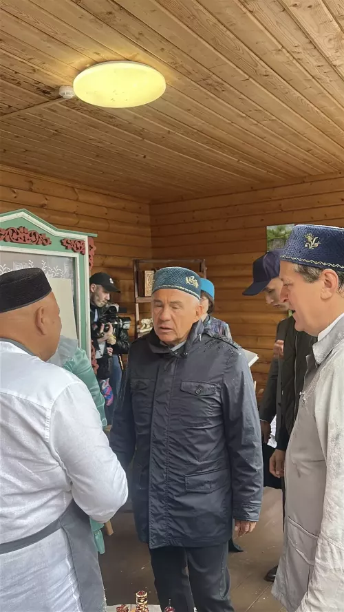 Казан шәһәренең Мирный бистәсендә узган Сабантуйдан фоторепортаж