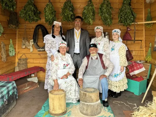 Казан шәһәренең Мирный бистәсендә узган Сабантуйдан фоторепортаж