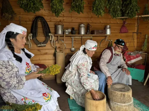 Казан шәһәренең Мирный бистәсендә узган Сабантуйдан фоторепортаж