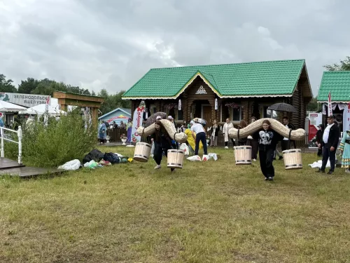 Казан шәһәренең Мирный бистәсендә узган Сабантуйдан фоторепортаж