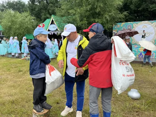 Казан шәһәренең Мирный бистәсендә узган Сабантуйдан фоторепортаж