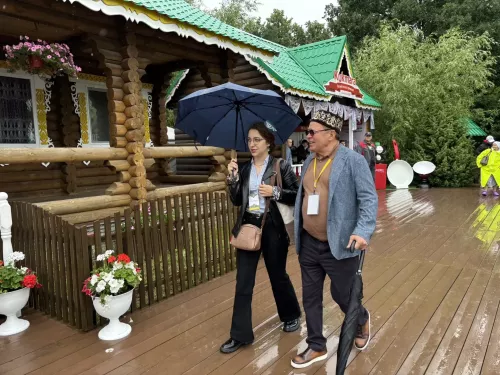 Казан шәһәренең Мирный бистәсендә узган Сабантуйдан фоторепортаж