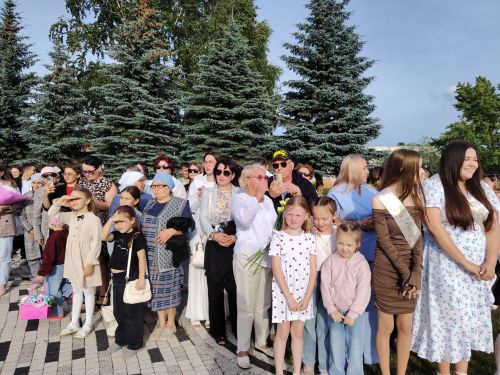 Шаг во взрослую жизнь: в Кукморе чествовали выпускников 9-х классов