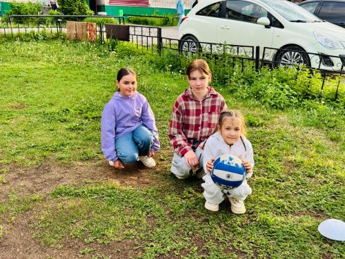 Праздник детства во дворе: как соседи в Кукморе создали яркое событие