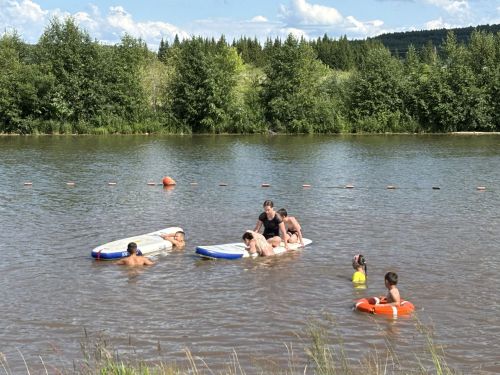 Җәй рәхәте — су буенда: Кукмара пляжы ял итүчеләрне җыя