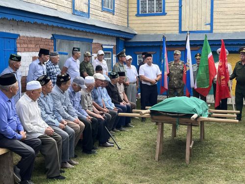 Кукмара үзенең соңгы сугыш ветераны белән хушлашты