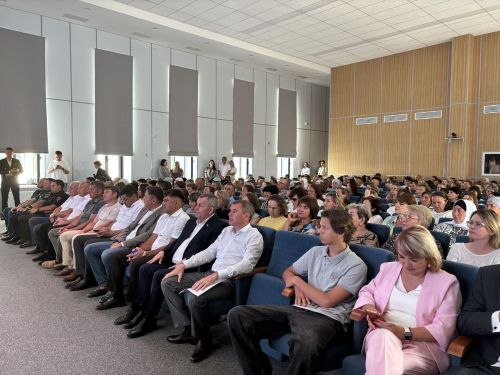 Кукмарада «Бердәм Россия» партиясе җирле бүлекчәсенең «Нәтиҗәгә эшлибез!» хисап-программа форумы узды