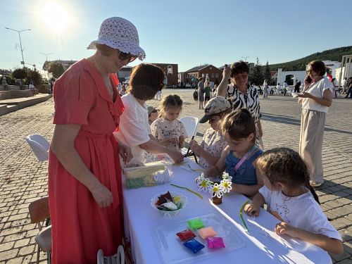 Фоторепортаж: Кукмарада Гаилә, мәхәббәт һәм тугрылык көненә багышланган бәйрәм узды